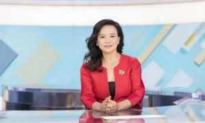 央视一姐十年春晚主持9亿债务扯下52岁董卿隐退真相
